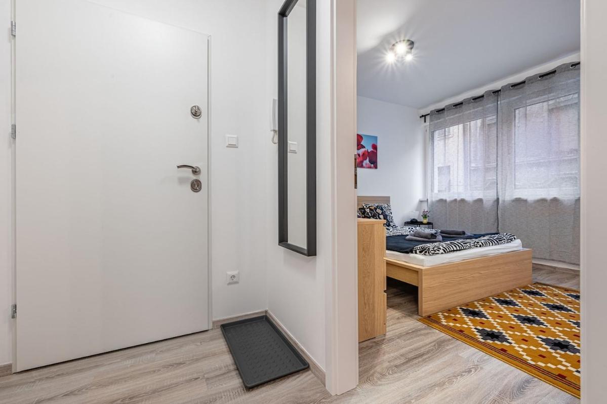 Tol26 Chic In New Building Apartment Budapest